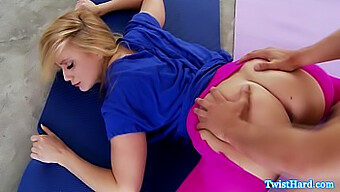 Aj Applegate Yang Berpayudara Besar Mengambil Kontol Besar Dalam Mulutnya