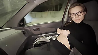 Big Natural Tits Girlfriend Gives A Blowjob In A Car