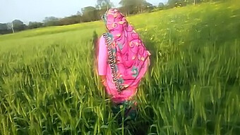 Amateur Indian Bhabhi Takes On A Big Cock In The Great Outdoors