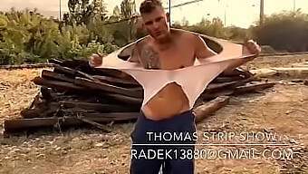 Thomas J Se Desnuda Para Ti