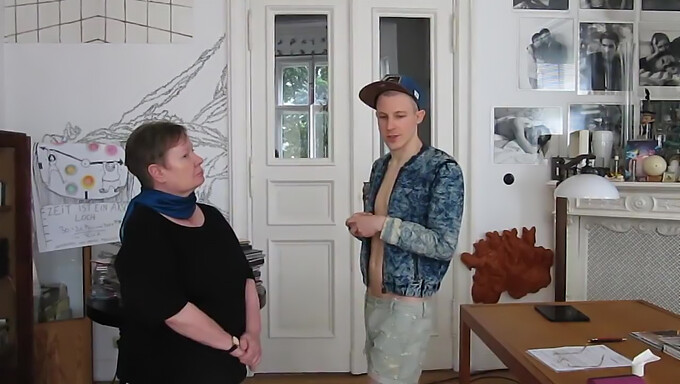 Svůdný Twink Touží Po Drsném Sexu