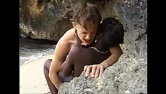 African Teen Enjoys Anal Riding On The Beach