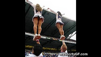 Pompom Girl Adolescente En Culotte Et Fesses !