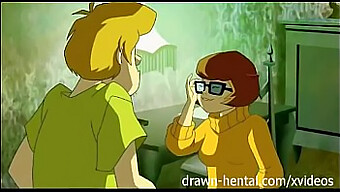 与scooby Doo和velma一起玩卡通 - 她喜欢肛交