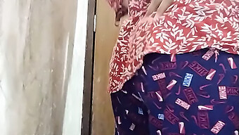 Watch This 18-Year-Old Indian Girl Pleasure Herself In The Bathroom