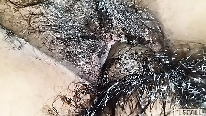 Close-Up Of Indian Desi Bhabhi'S Hairy Pussy Getting Fucked