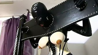 Video Hd Của Trói Buộc Và Bdsm Với Bộ Ngực To Và Latex