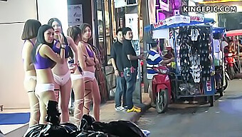 Pelacur Thailand Terbaik - Bargirls Dengan Payudara Kecil Di Pattaya