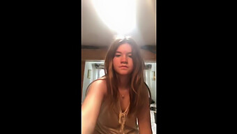 Novo Vídeo Do Periscope Do Alli Doll 4 Mostrando O Rabo